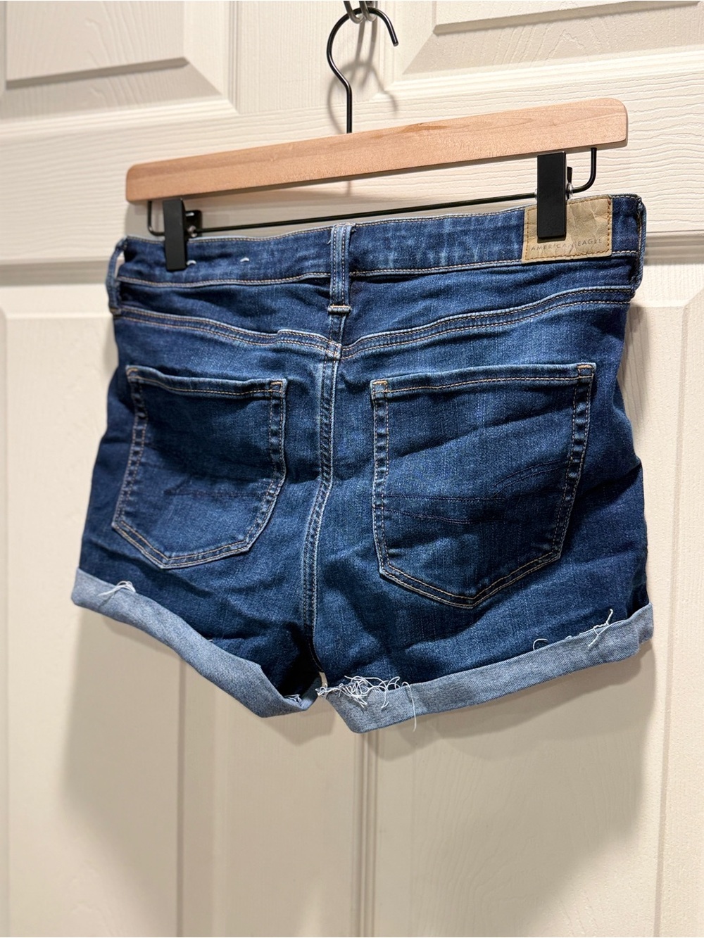 American Eagle High Rise Shortie Shorts Size 6 Dark Wash Cuffed Jean Shorts - Picture 5 of 10